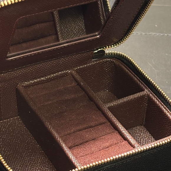 Coach Textured Black Leather Zip Jewelry Travel case/jewelry box - Picture 5 of 6